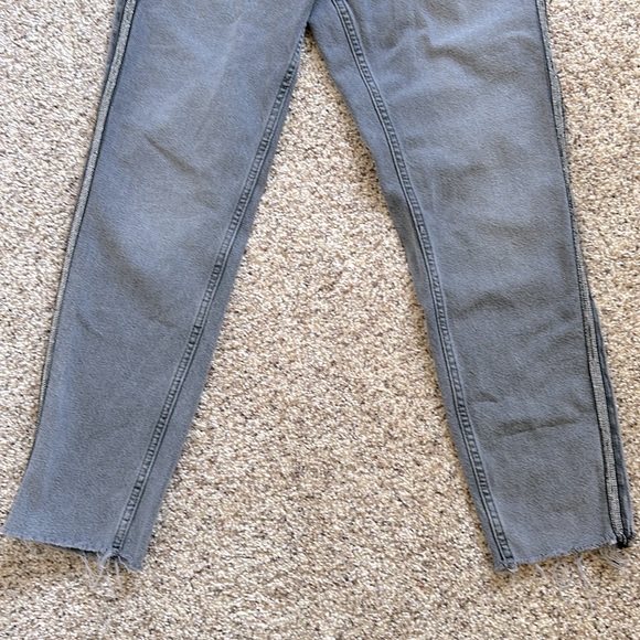 Zara Gray Tapered Mom Jeans Side Stripe Metal Accents Size 6 - Picture 5 of 8